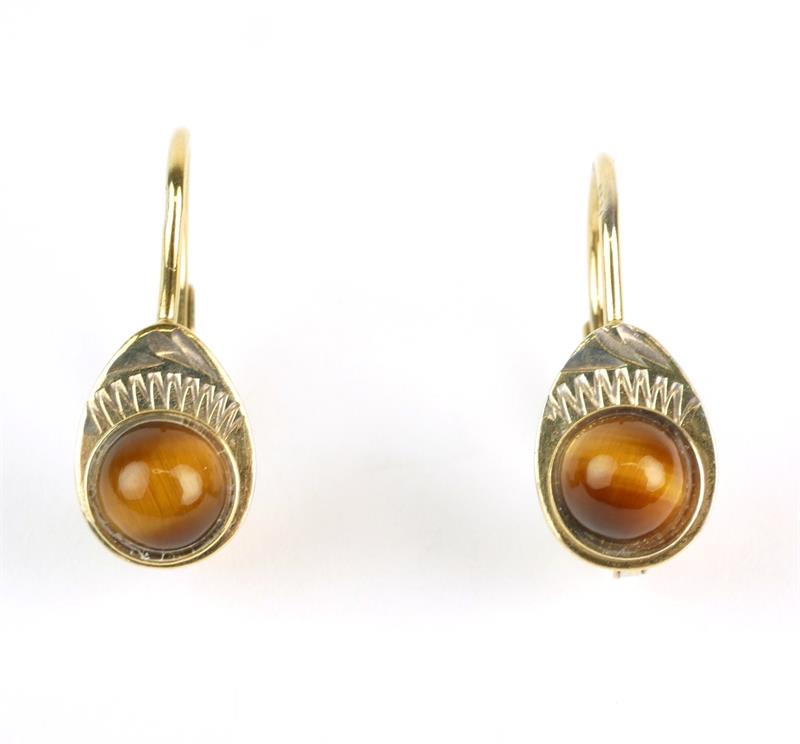 Stříbrné náušnice s tygřím okem