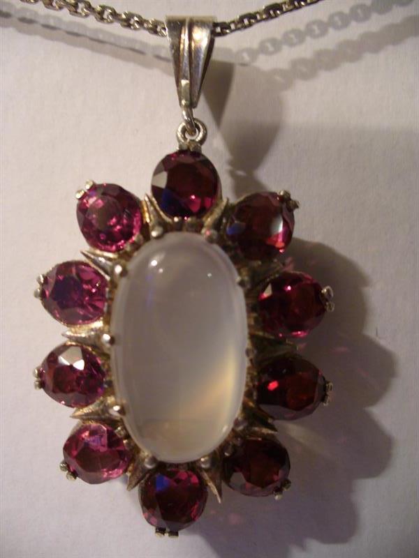 STŘÍBRNÝ  NÁHRDELNÍK  -  KVĚT