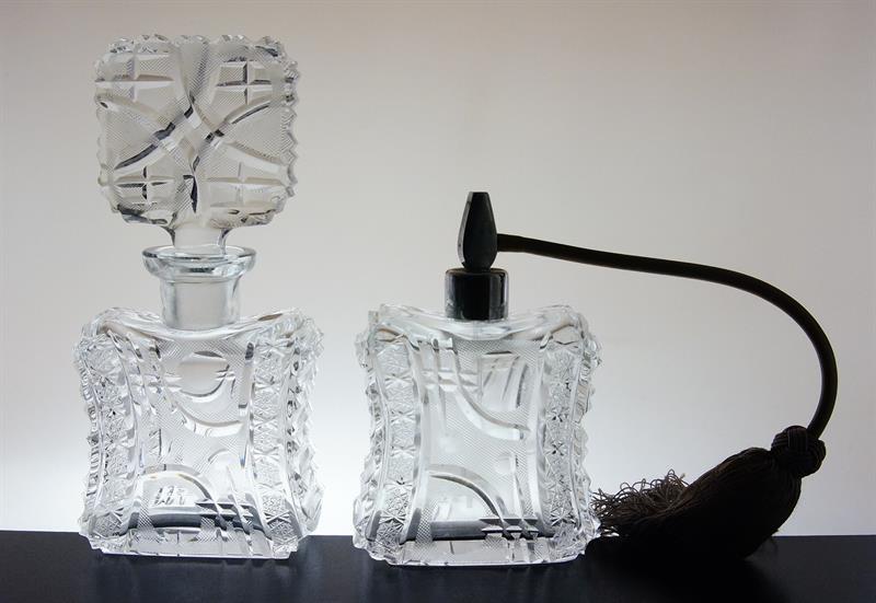 Luxusní broušená toaletní souprava křišťál. sklo ART - DECO