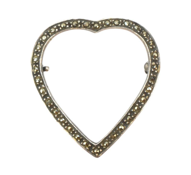 Stříbrná brož s markazity - srdce