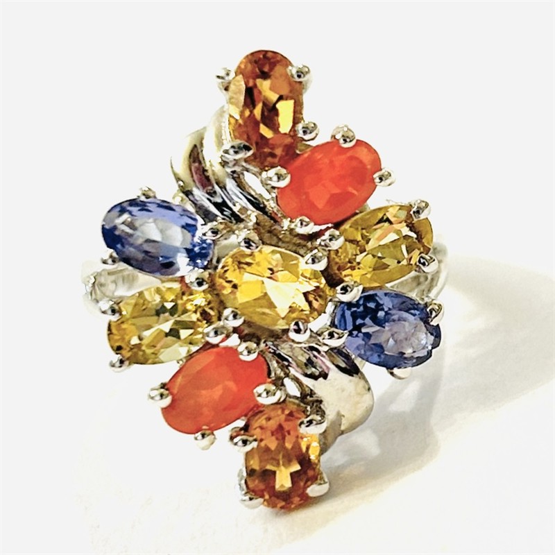 Stříbrný prsten s tanzanity, opály a citríny