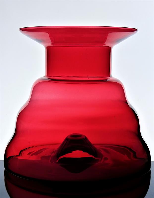 Ivana Mašitová, obří váza, 1990