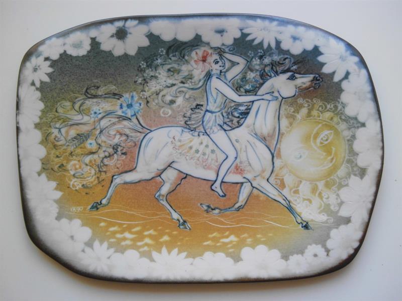 Vlasta Komínová: Léto (porcelánový kachel)