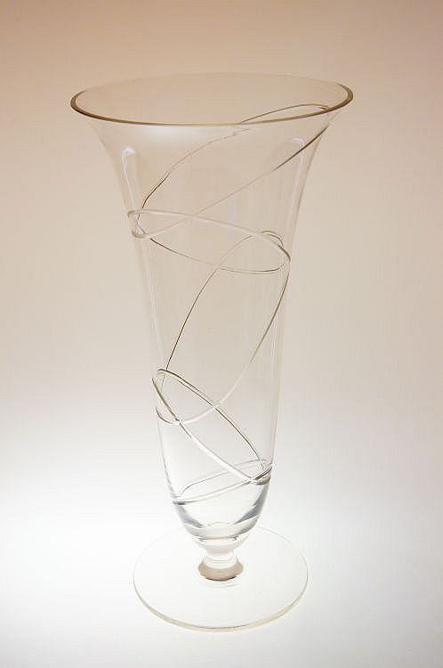 Broušená váza na patce ve stylu ART - DECO, Kamenický Šenov