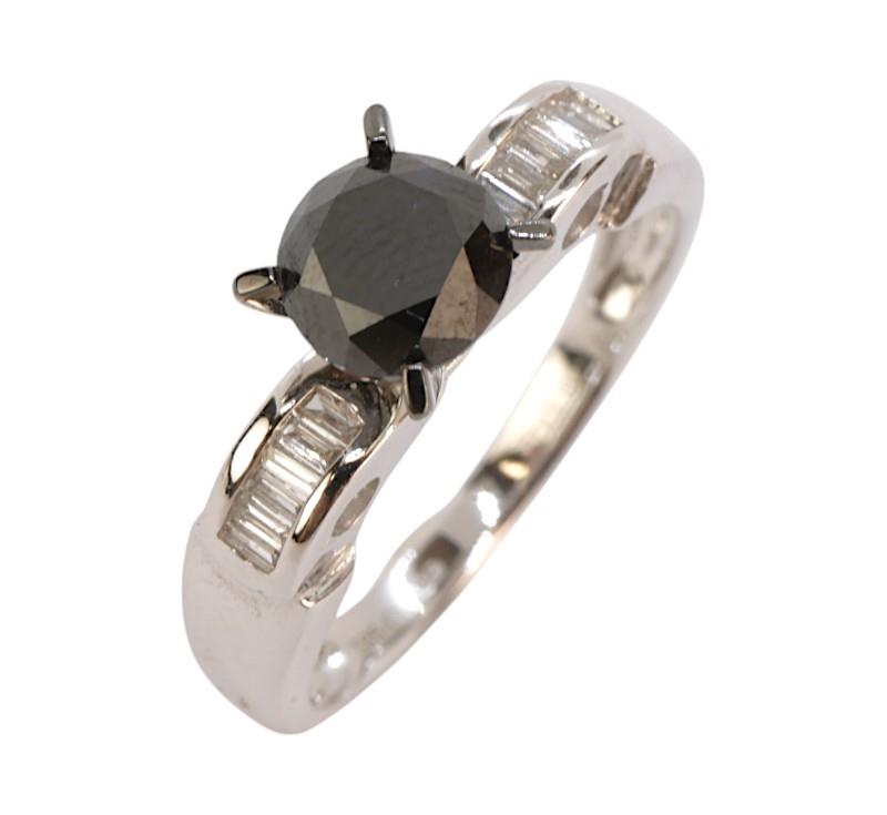 Zlatý prsten s diamanty