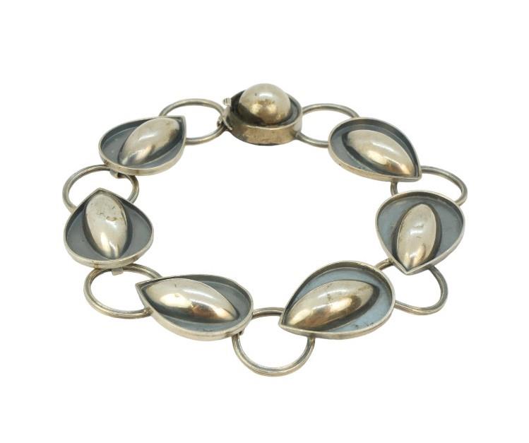 Stříbrný náramek