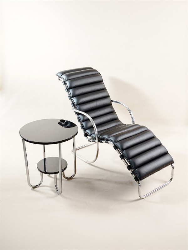 LEHÁTKO LUDWIG MIES VAN DER ROHE