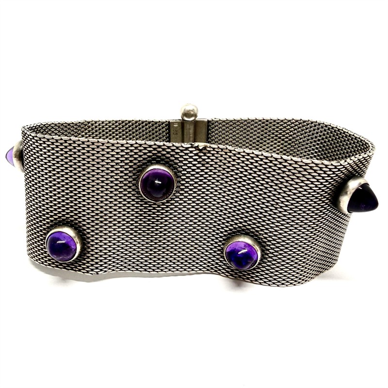 Stříbrný náramek s ametysty