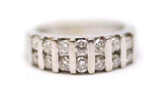 Zlatý prsten s diamanty