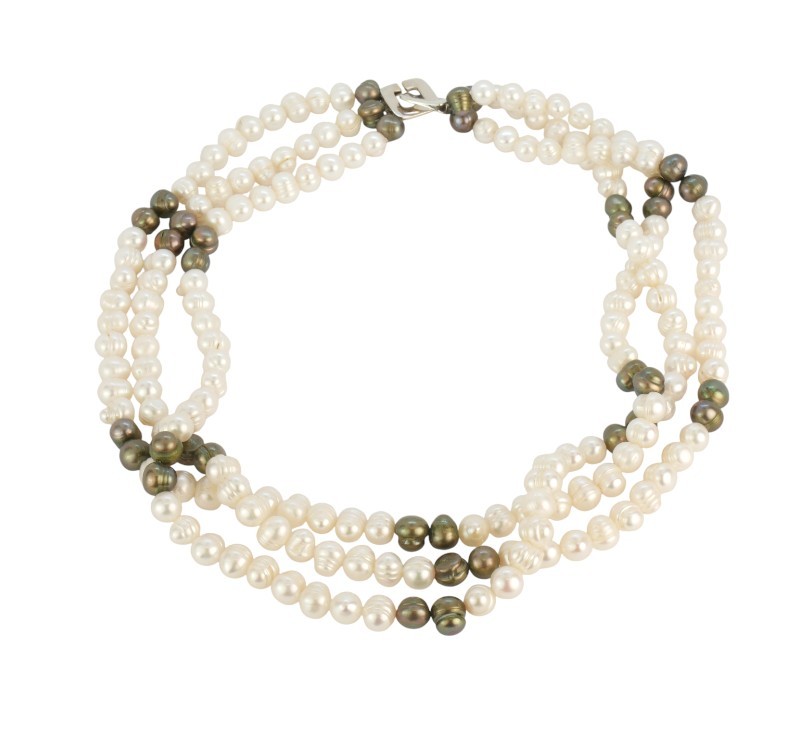 Perlový třířadý náhrdelník