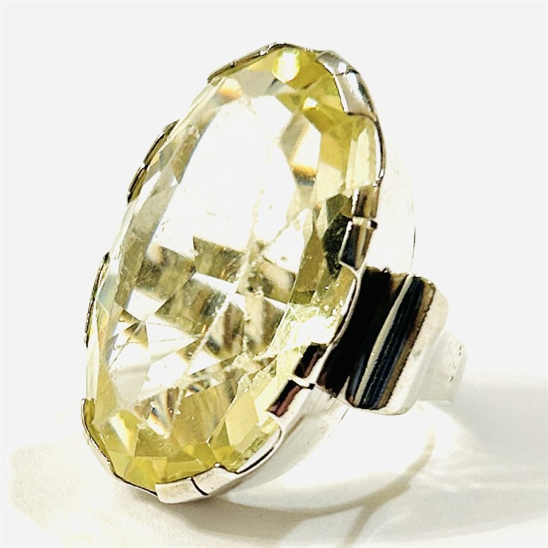 Stříbrný art-deco prsten s uranovým kamenem