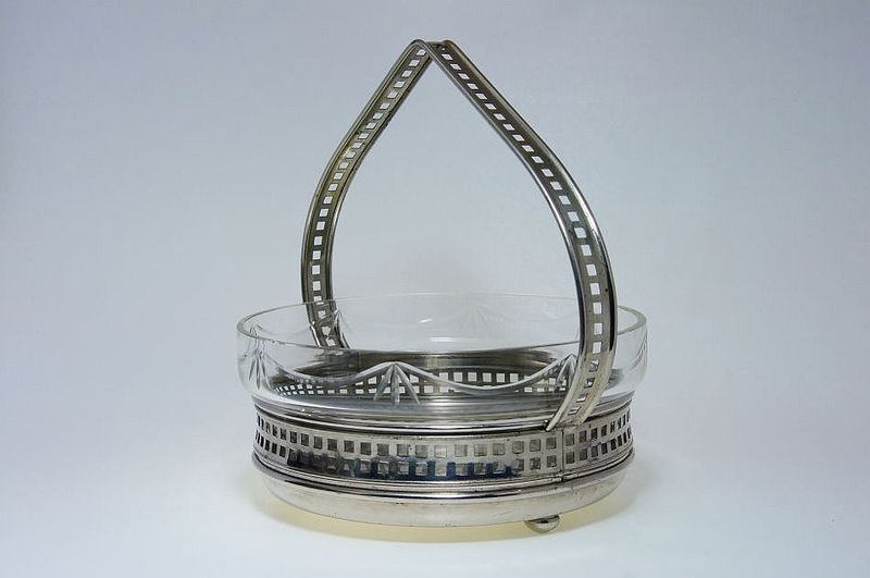 Mísa ve stylu Wiener Werkstätte se skleněnou vložkou