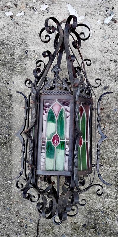 Kovaná lucerna s vitráží