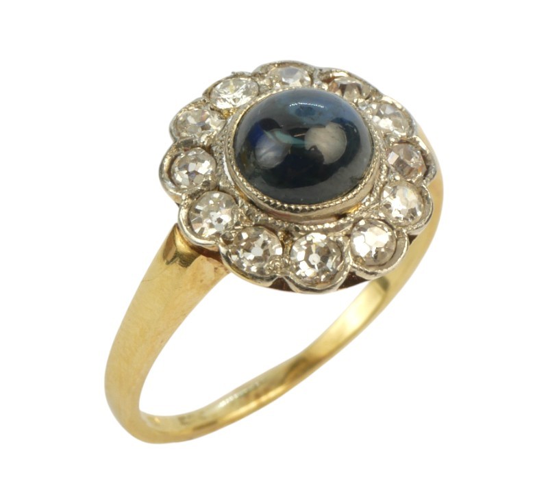 Starožitný zlatý prsten se safírem a diamanty