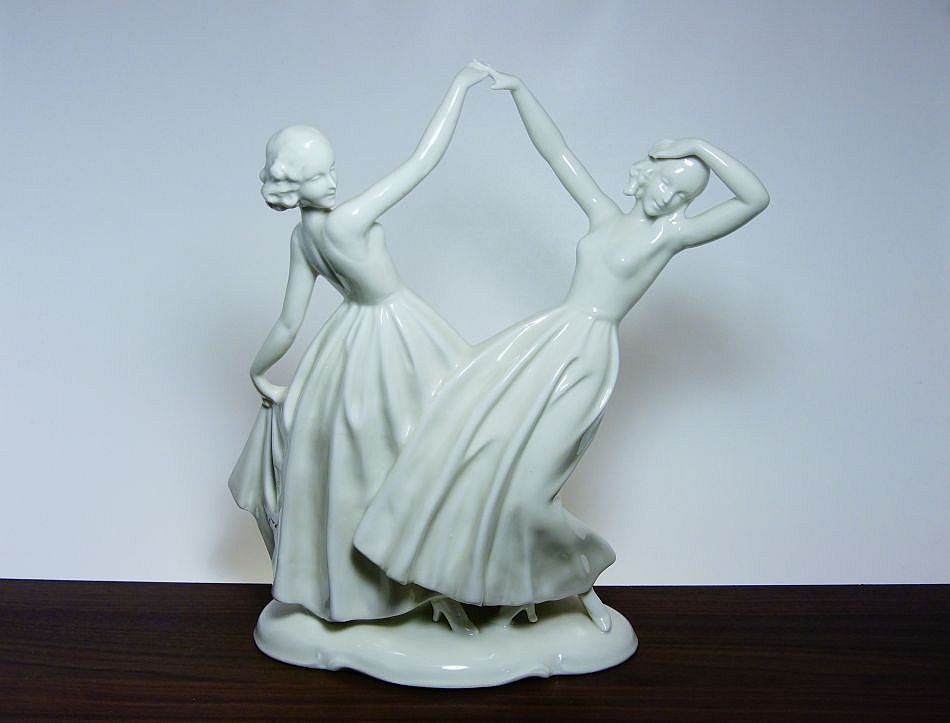 Pár tančících dívek, ART - DECO porcelánka Pirkenhammer
