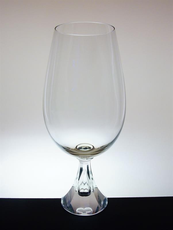 Obří sklenice ze souboru "Jan MASARYK" M. METELÁK Harrachov