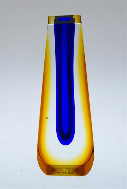 Rarita - vázička "Kapka" P. HLAVA k 70.výročí sklárny FLORA