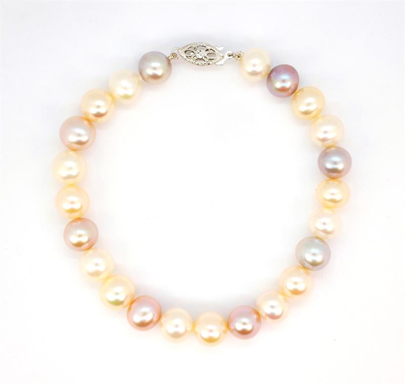 Zlatý perlový náramek