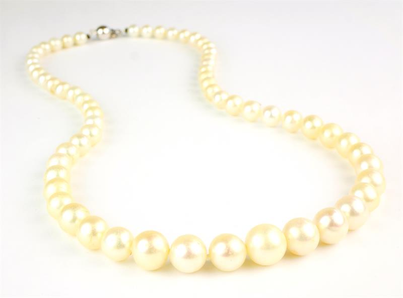Perlový náhrdelník