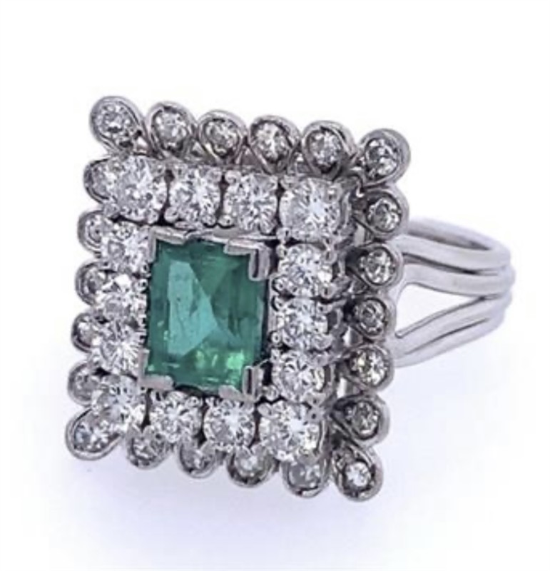 Zlatý reprezentativní prsten se smaragdem  a brilianty