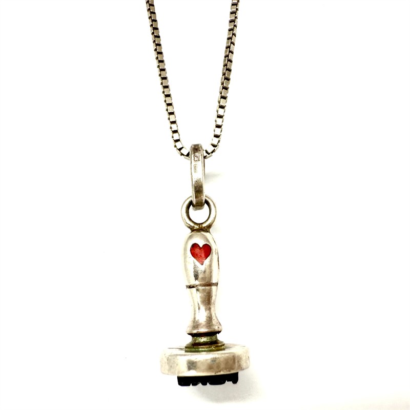 Stříbrný náhrdelník s funkčním razítkem