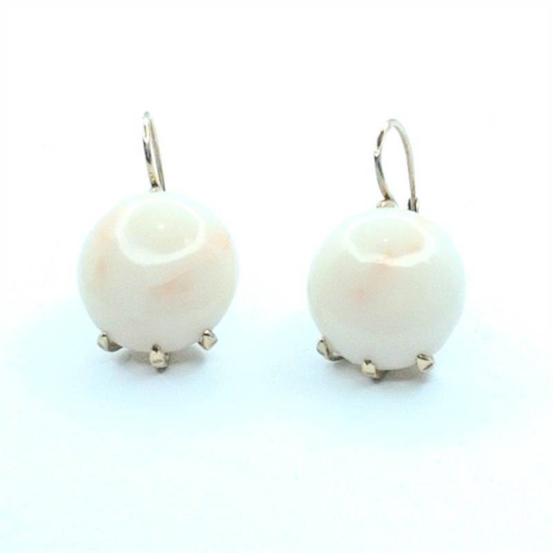 Starožitné zlaté náušnice s růžovými korály