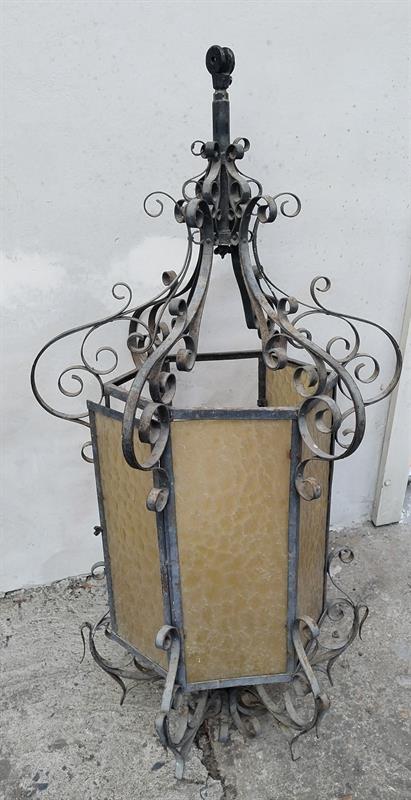 Velká kovaná lucerna