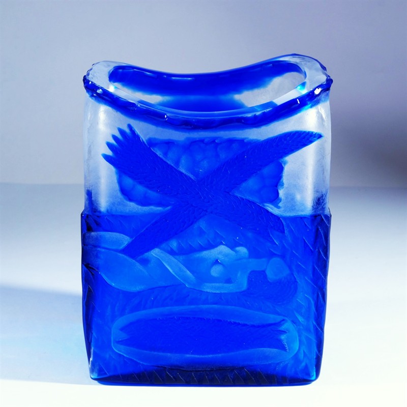 Ivan Rájecký  Váza podle grafiky Karla Sládka