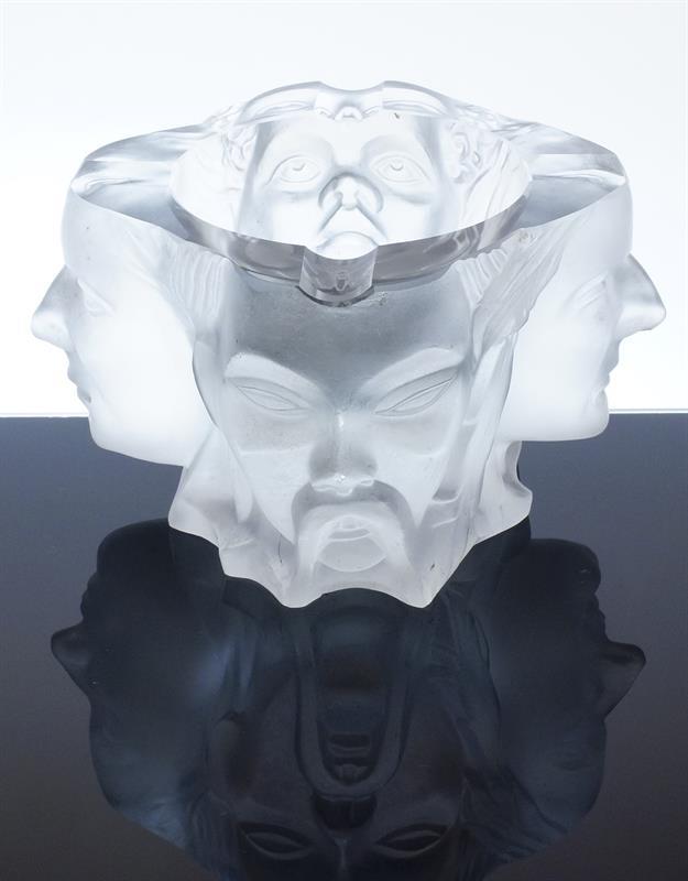 ART-DECO popelník "LIDSKÉ RASY" Curt Schlevogt INGRID