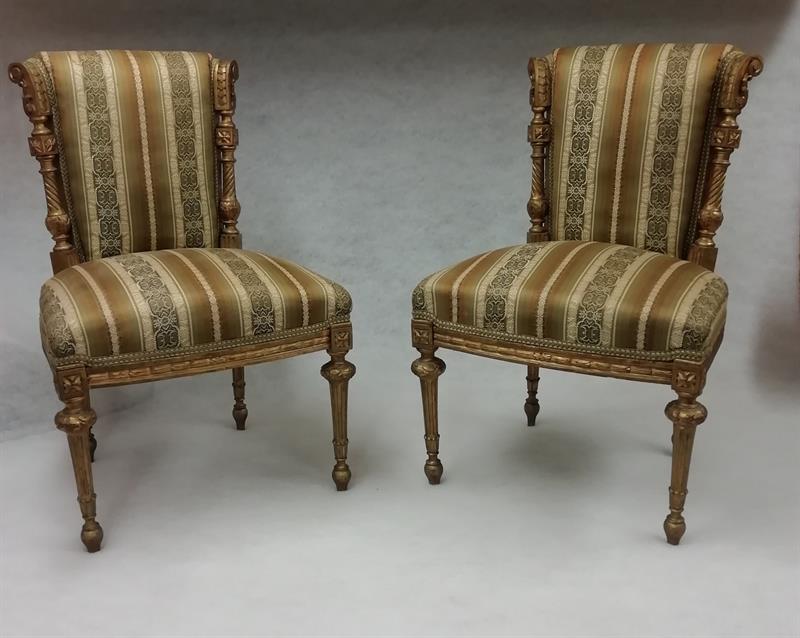 Vyřezávané zlacené židle