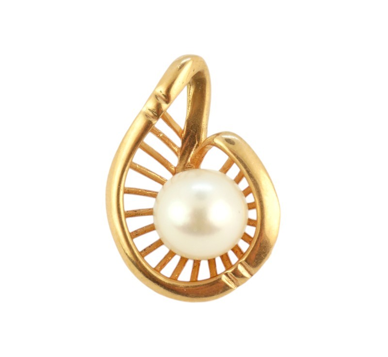 Zlatý přívěsek s perlou
