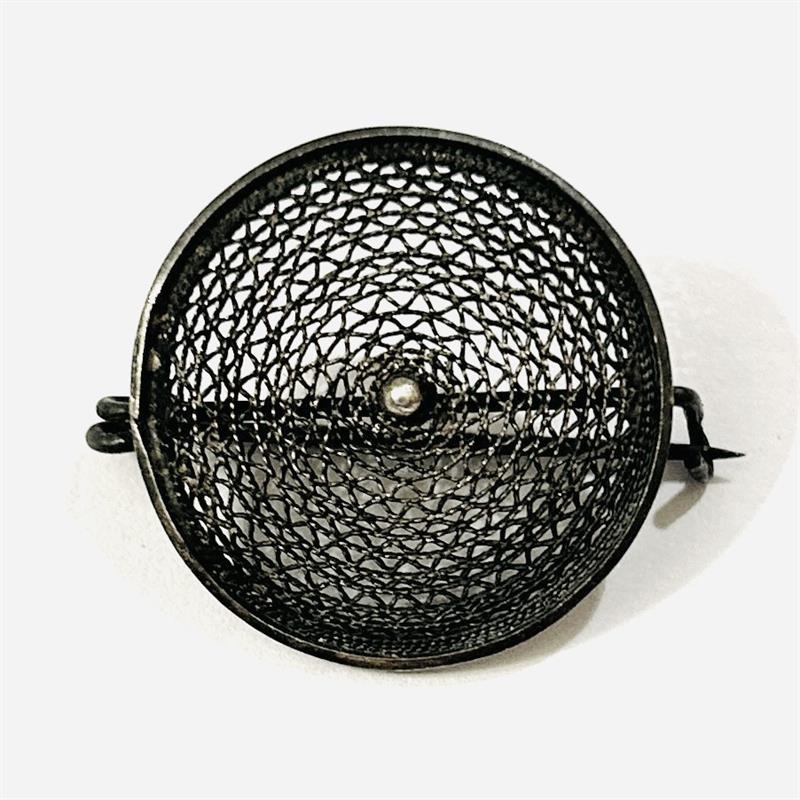 Stříbrná prvorepubliková filigránová brož