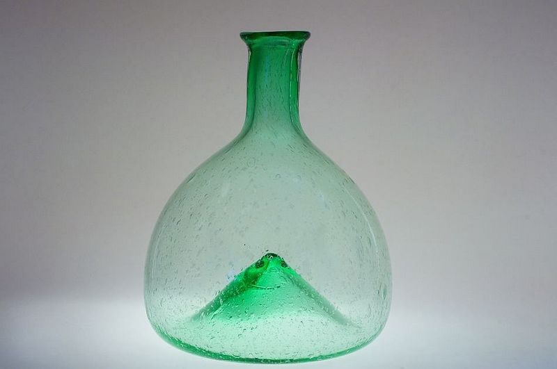 Jedinečná barevná váza s hutním vpichem