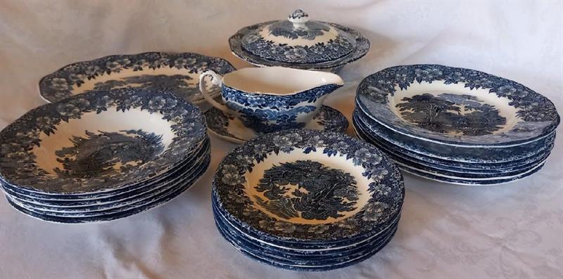 Jídelní servis, Woodland, Anglie