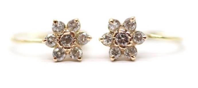 Zlaté náušnice s diamanty