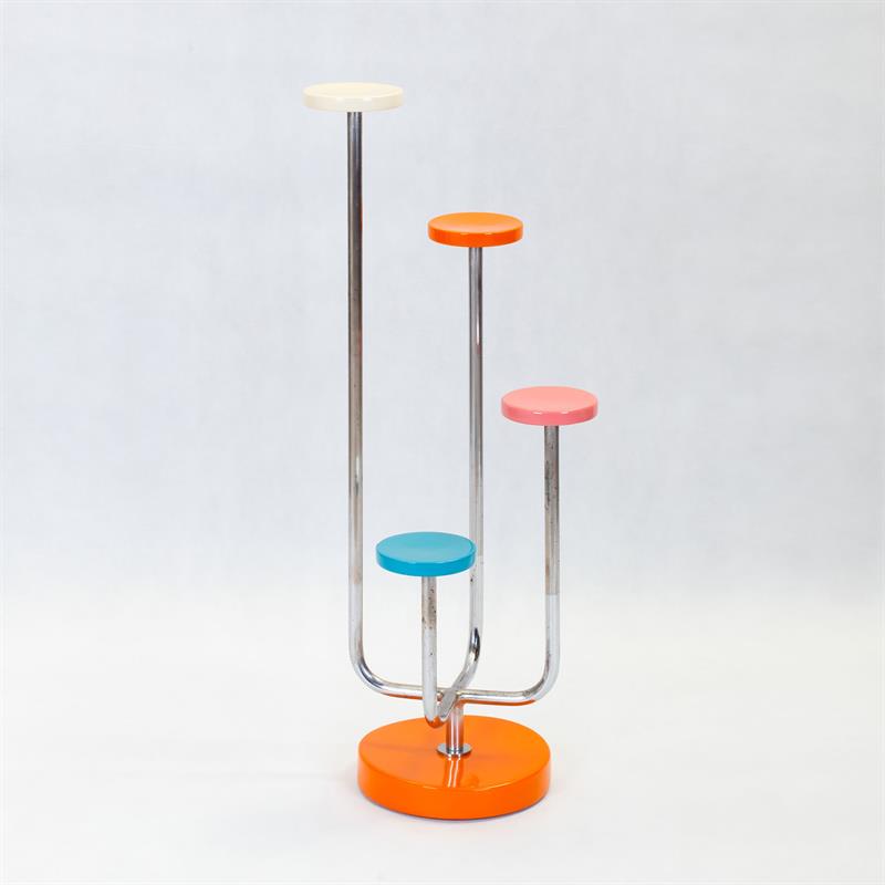 KVĚTINOVÝ ETAŽER-BAUHAUS