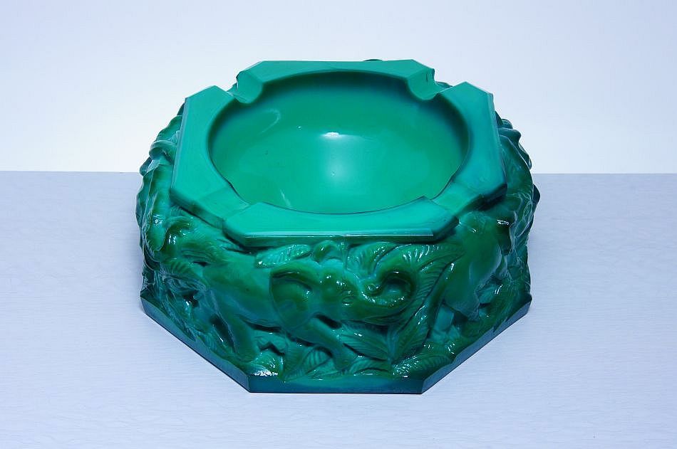 SLONI - popelník malachitové sklo, Curt Schlevogt - INGRID