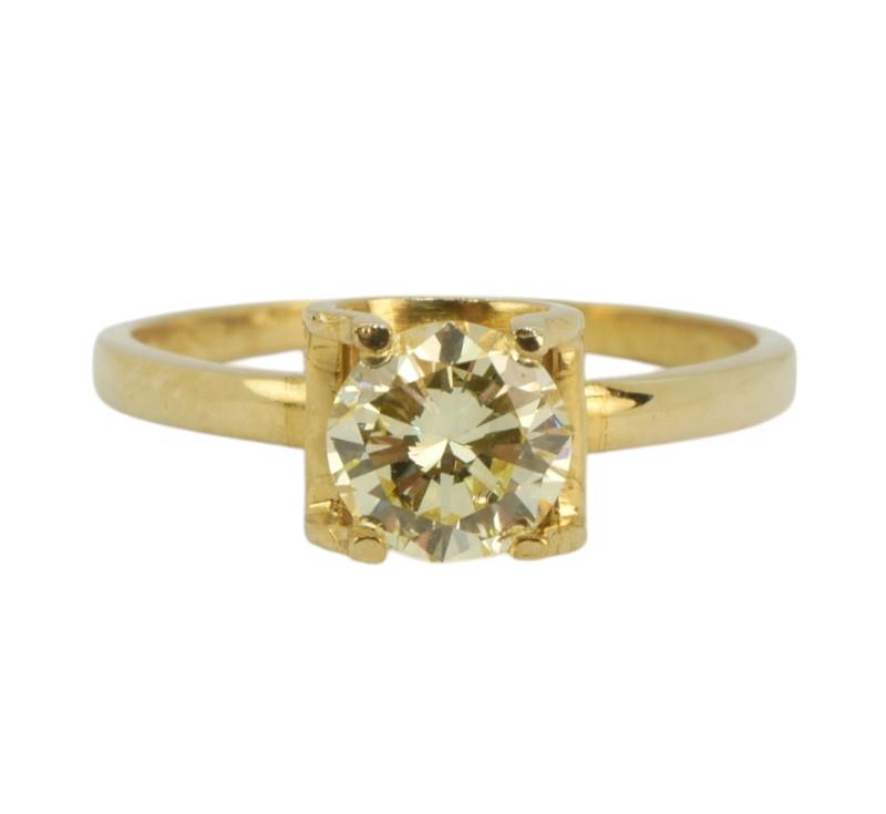 Zlatý prsten s briliantem 0,79 ct - fancy yellow