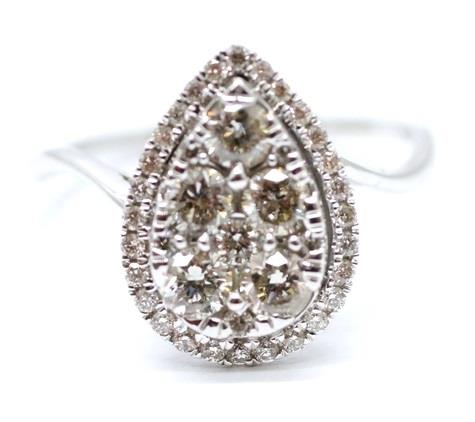 Zlatý prsten s diamanty