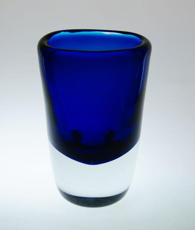 Váza v barvě "Večerní modř" Milan METELÁK Harrachov