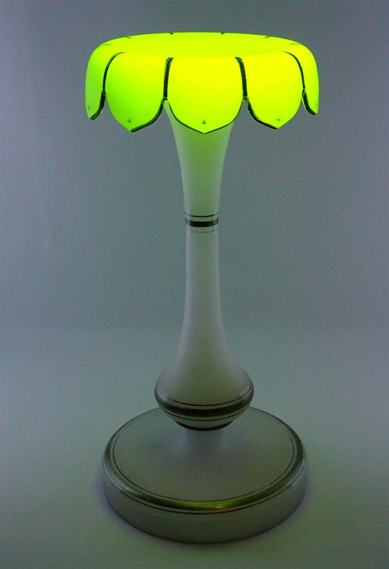 Váza na jednu květinu - uranové a opálové sklo Biedermeier