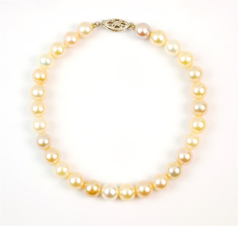 Zlatý perlový náramek