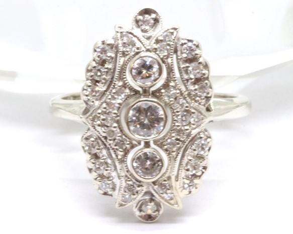 Zlatý prsten s diamanty