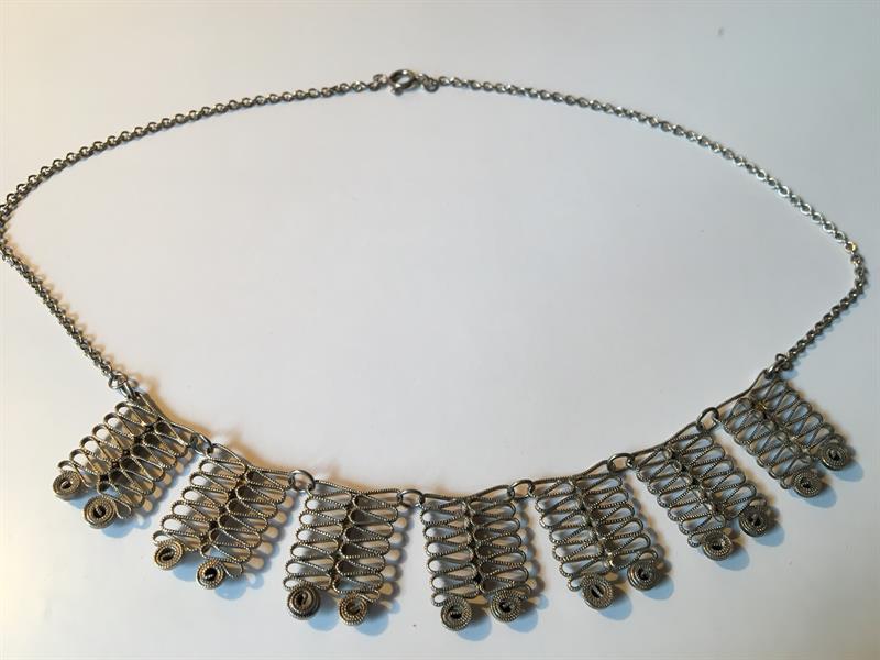 Stříbrný náhrdelník