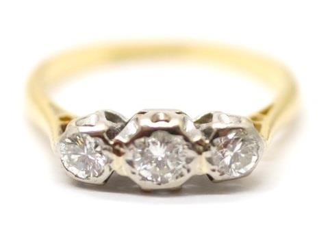 Zlatý prsten s diamanty