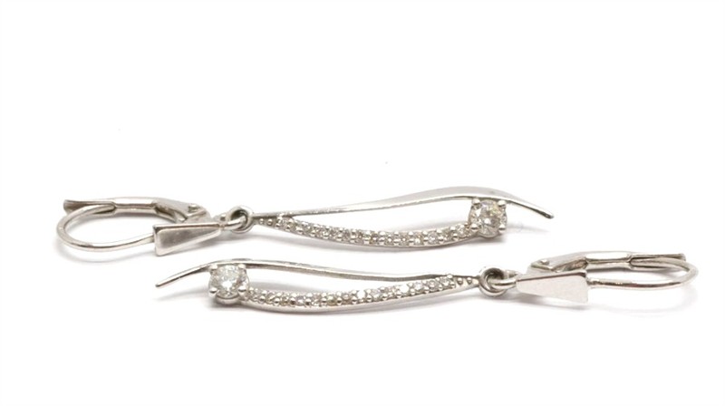 Zlaté náušnice s diamanty