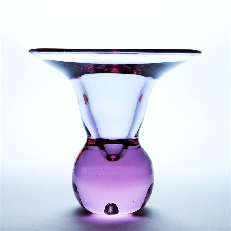 Miloslav Klinger  Hutní váza z alexandritu