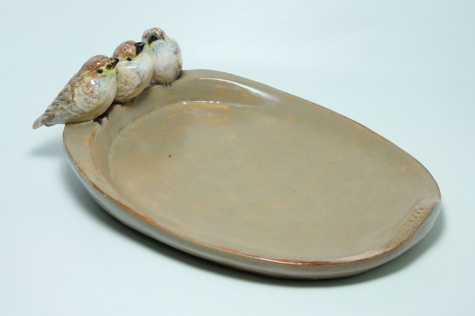 Dekorativní mísa s ptáčky, prvorepubliková keramika