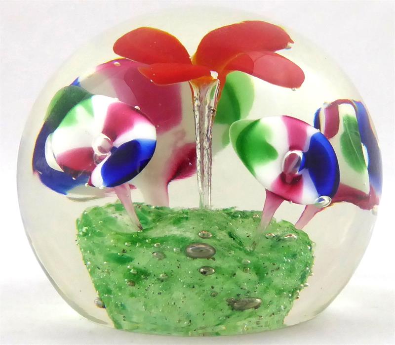 Těžítko s červeným květem