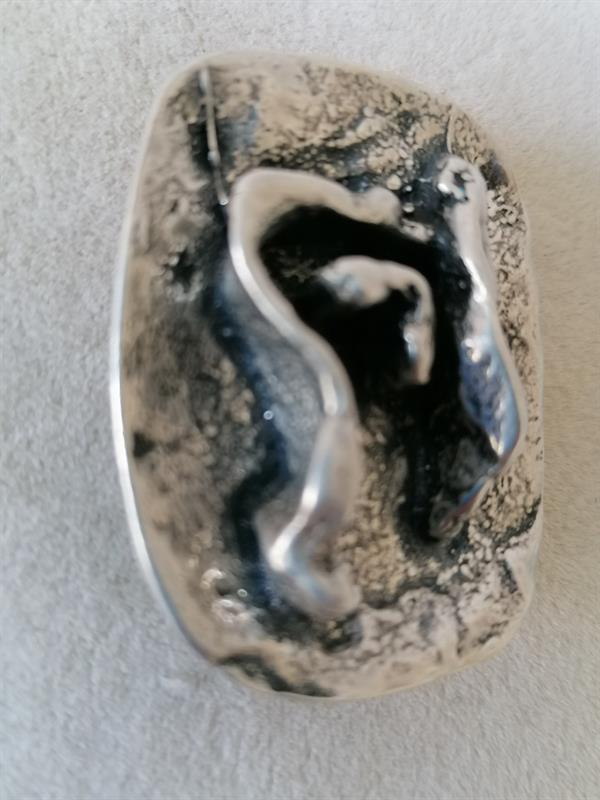 Ateliérová abstraktní stříbrná brož